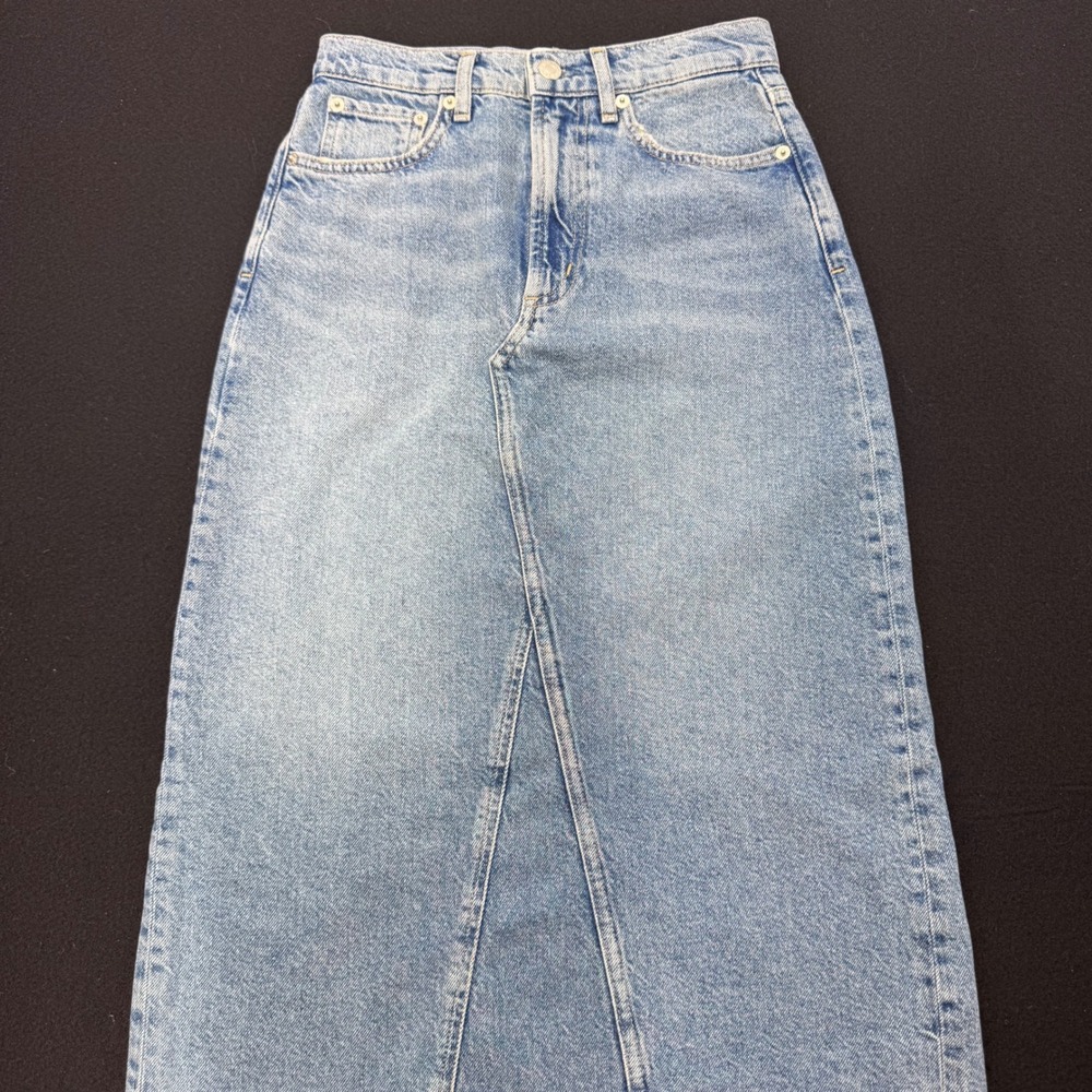 Womens Light Wash Denim Maxi Skirt High Waisted Long Jean Skirt with Front Slit